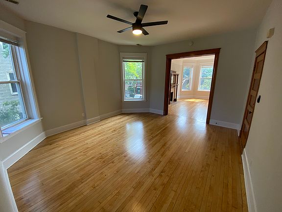 3rd image of 874 N Paulina St APT 2F