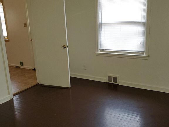 4th image of 217 Zandale Dr