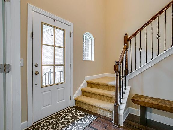 2nd image of 4648 Sawmill Pl