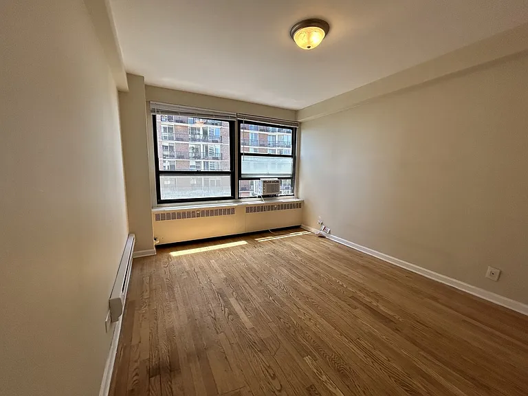 4180 Marine Terrace Apartments — Photo 152