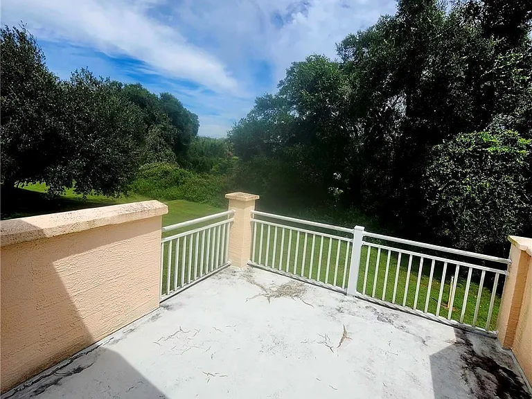 835 N Rembrandt Way — Photo 18