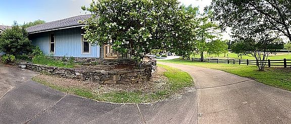 3rd image of 1249 N Highway 7