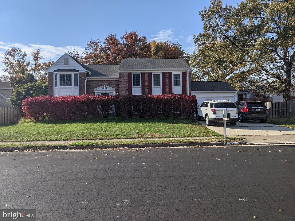 1st image of 2102 Maleady Dr