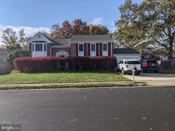 2102 Maleady Dr, Herndon, VA 20170