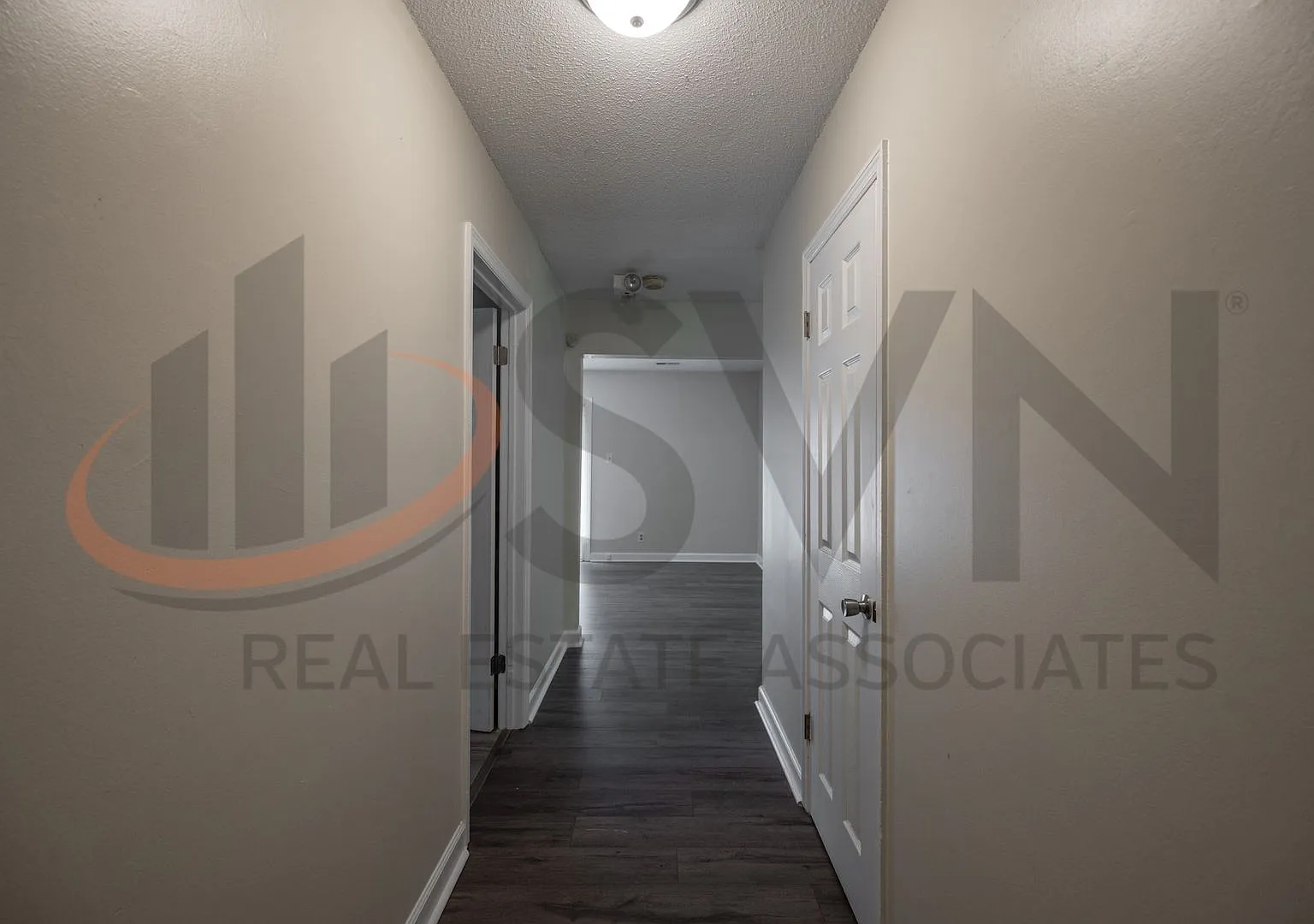3BR, 1.5BA Durham Gem with Fenced Front & Back Yard! — Photo 3