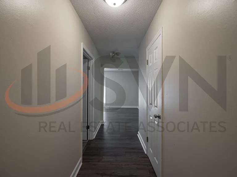 3528 Arlington St — Photo 3
