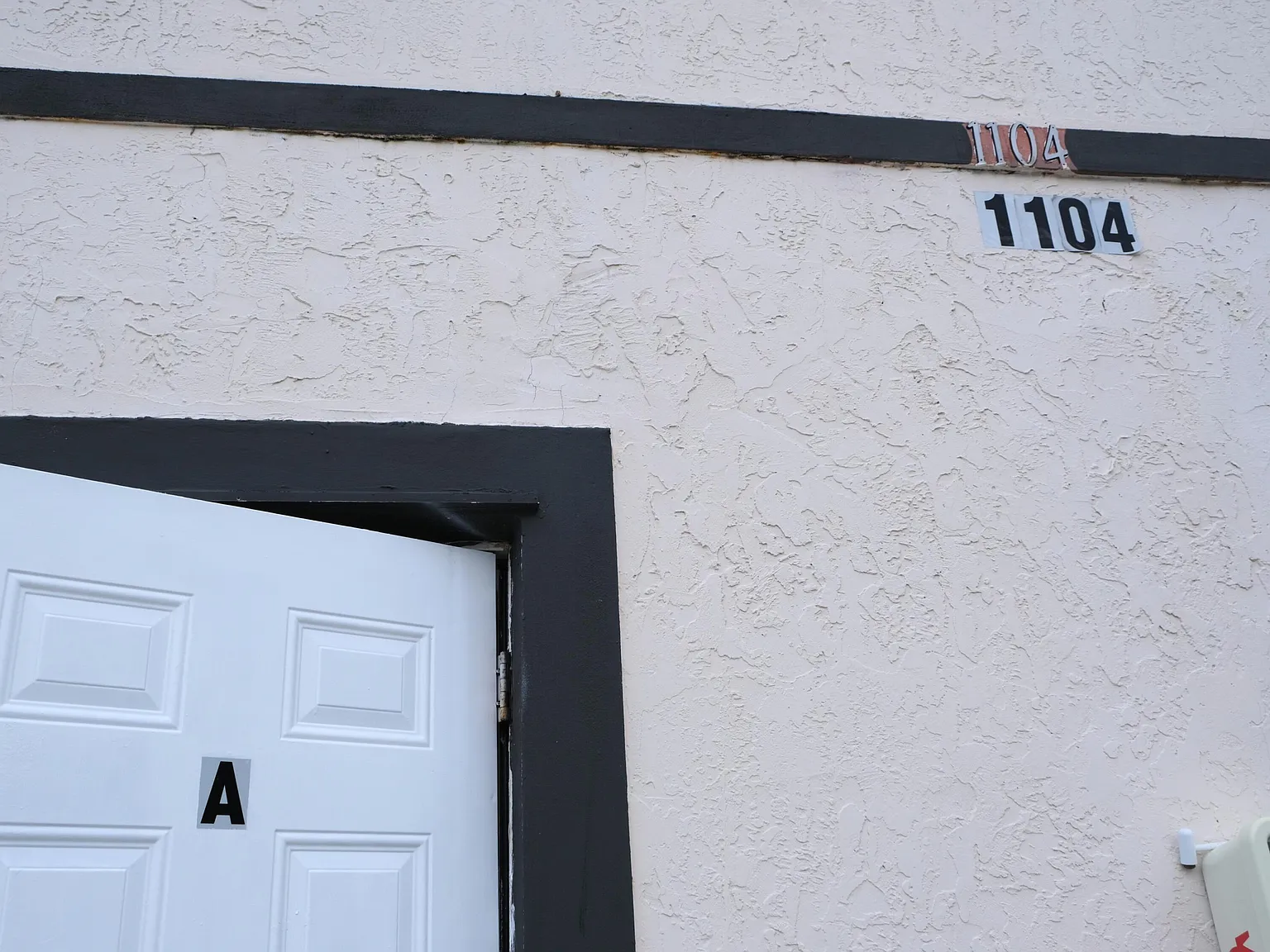 2 bed, 1.0 bath, 750 sqft, $1,990 — Photo 1