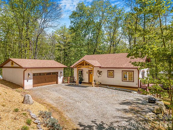 2nd image of 446 Amanda Dr
