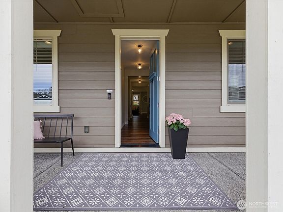 2nd image of 32721 NE 52nd Street