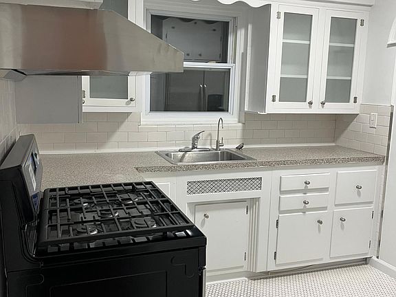 2nd image of 864 Revere Ave Floor 2