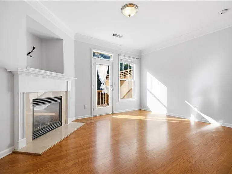 865 Commonwealth Ave SE — Photo 11