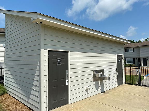 5th image of 1802 Jackson Ave W APT 190