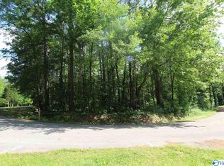 301 Jennifer Cir, Rogersville, AL 35652