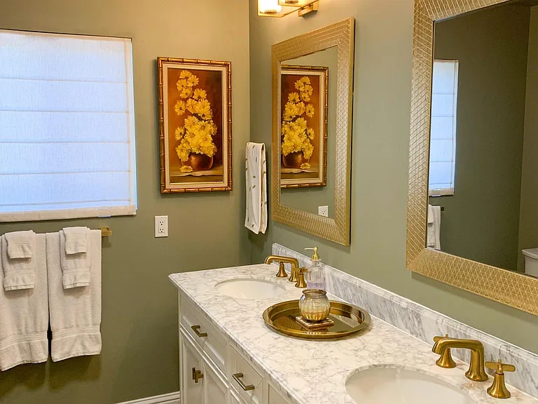 8905 Campus Park Ct — Photo 12