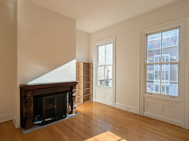 1503 Green St #4 — Photo 1