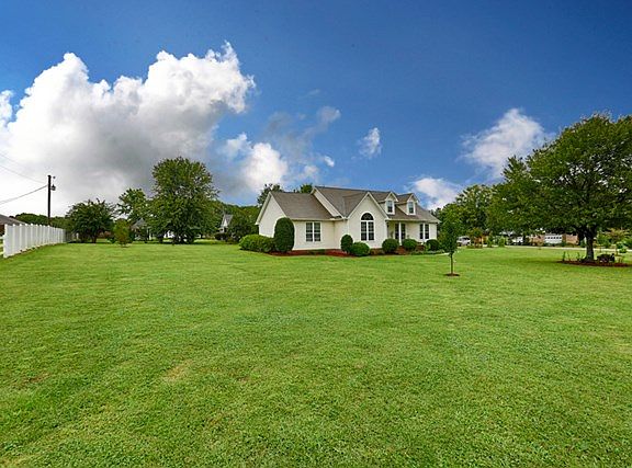 5th image of 29 Meadow Ln