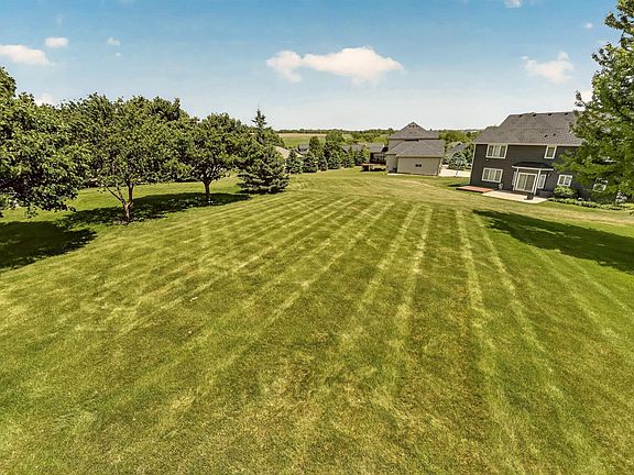 5th image of 4852 Scenic View Dr SW