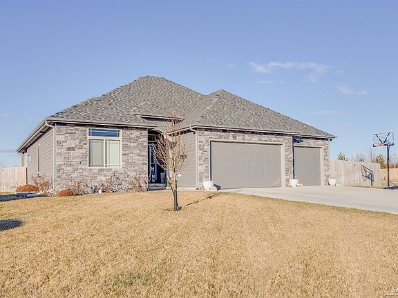 3rd image of 2300 Brookfield Dr