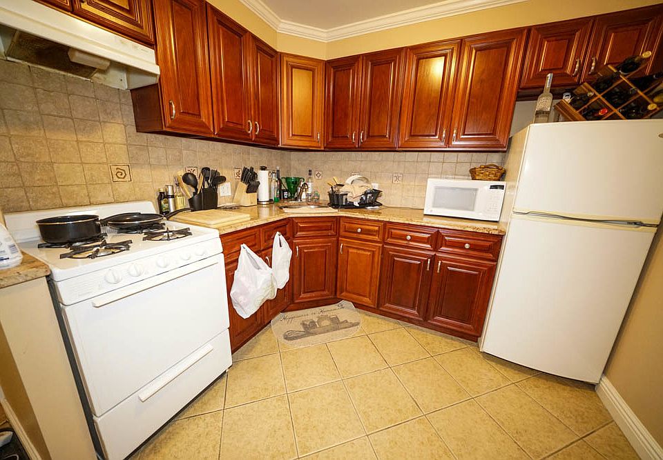 1st image of 31-11 24th Ave #1F