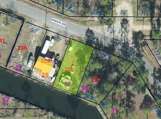 10117 River Dr, Bay St Louis, MS 39520