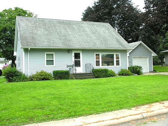 2nd image of 4 Maple Ln
