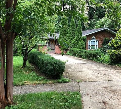 5th image of 3418 Country Hill Dr