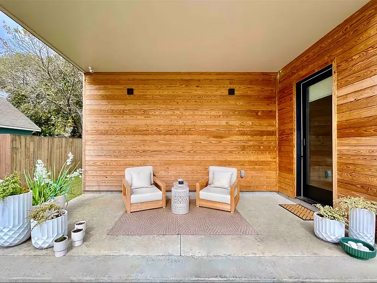 805 SE 5th St — Photo 18