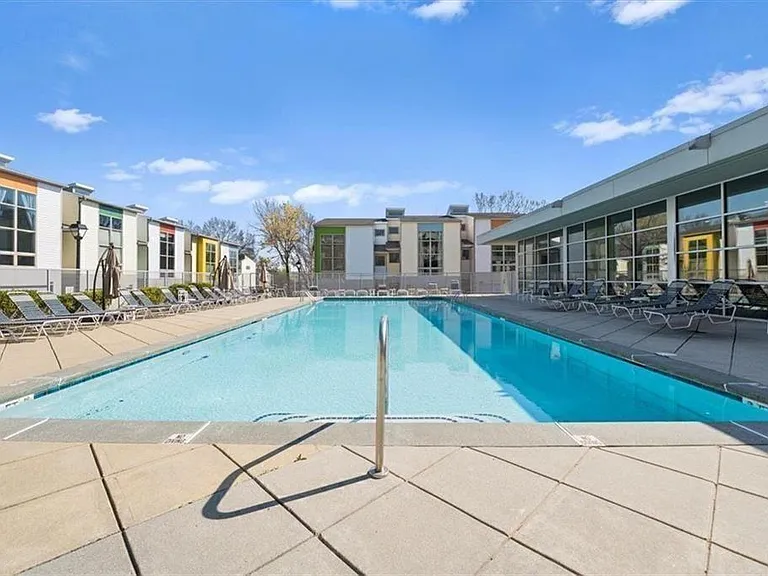 1250 Breuer Mews NW — Photo 36
