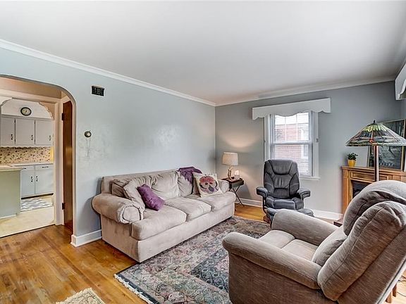 5th image of 615 S Pears Ave