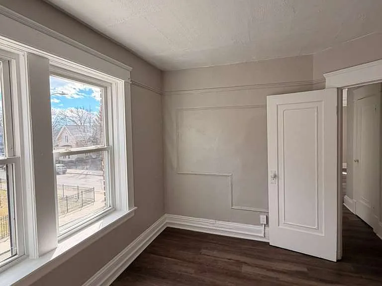 49 School St #8 — Photo 3