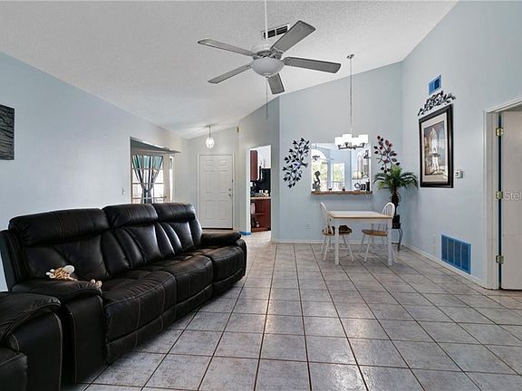 2nd image of 2515 Logandale Dr #4