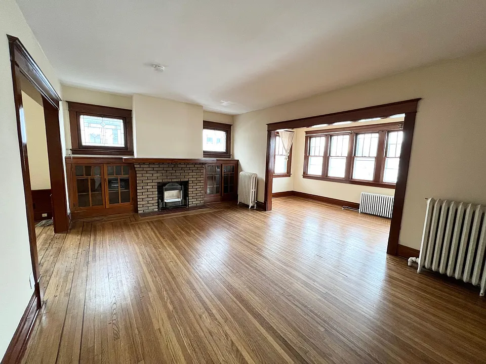 166 Colvin Ave #2
