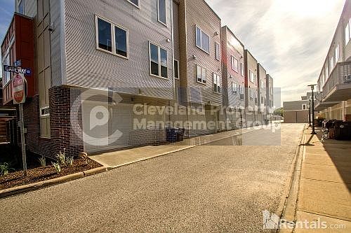 2nd image of 7307 Gateway Ct #N