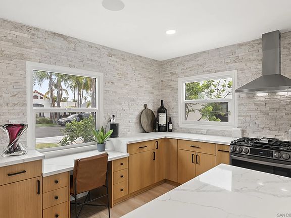 4th image of 4664 Biona Dr