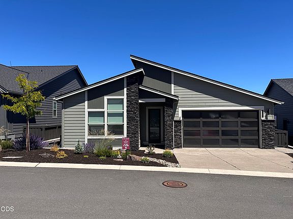 2nd image of 3038 NW Butte View Dr