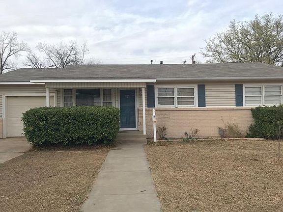 Nice curb appeal , nice neighbors and park down the street