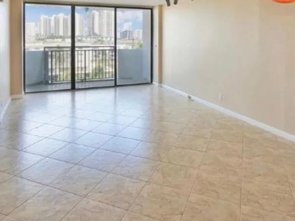3703 NE 166th St APT 709, North Miami Beach, FL 33160
