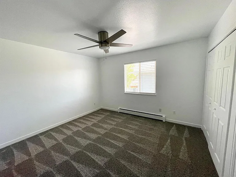 254 Beacon Ct #5 — Photo 21