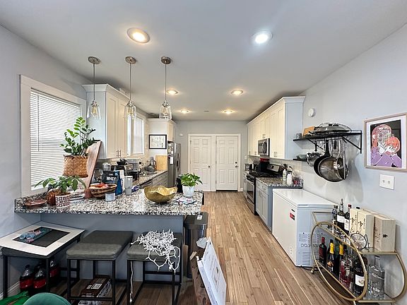 2nd image of 3313 N Karlov Ave #4