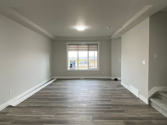 2nd image of 30 Meadowview Dr