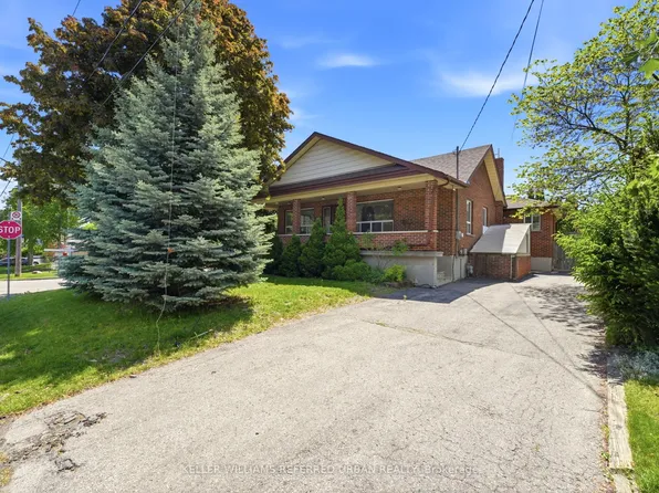 149 Burndale Ave, Toronto, ON M2N 1T1