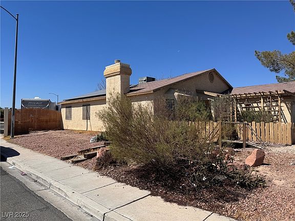 3rd image of 3805 Rolling Cloud Dr