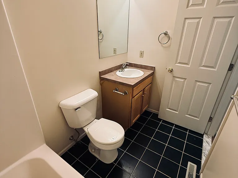 1688 Pinewind Dr — Photo 49