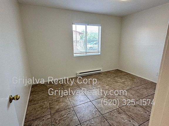 4th image of 2709 N Fair Oaks Ave #2729