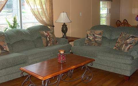 4th image of 106 Rock Ln
