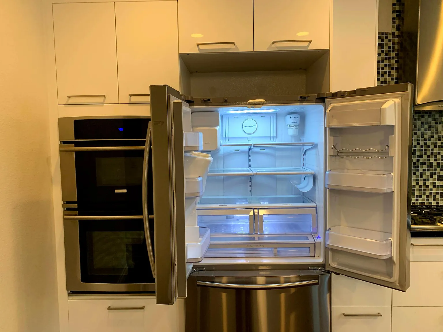 3 bed, 3.5 bath, 1657 sqft, $5,200 — Photo 4