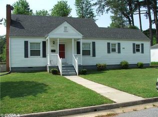 409 7th St, Blackstone, VA 23824