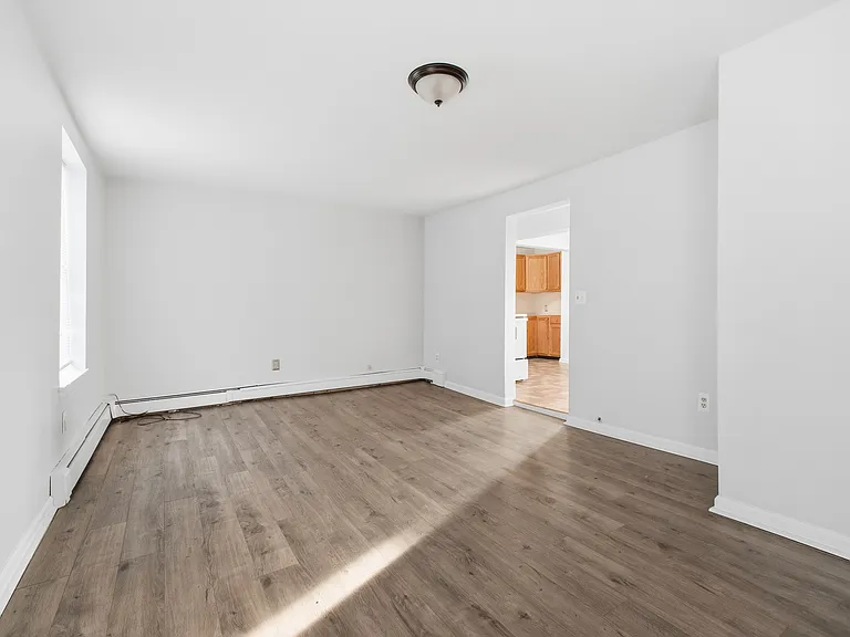 78 Belmont Ave #B — Photo 17