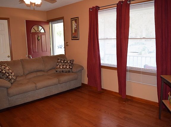 5th image of 942 Eastwood Dr