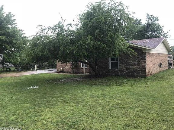 3rd image of 703 N Louisville Ave